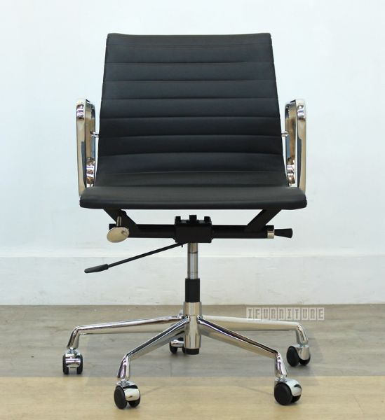 Picture of Replica Eames Ribbed Chair *Italian Leather