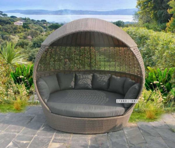 Picture of Helmet Rattan Daybed *Aluminium Frame