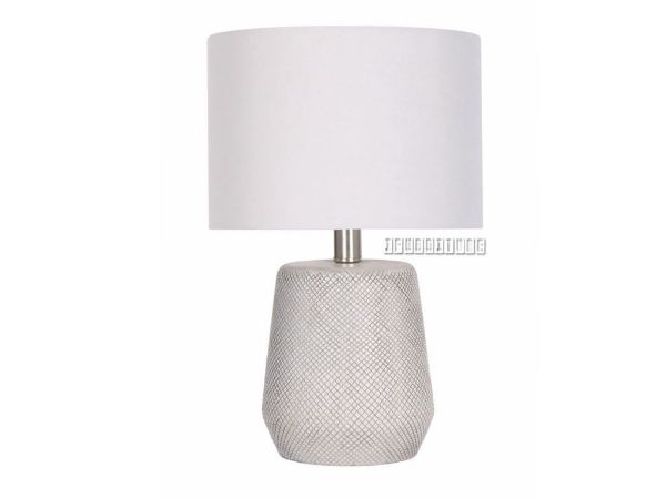 Picture of ML810105 Ceramic Table Lamp *Ceramic/White