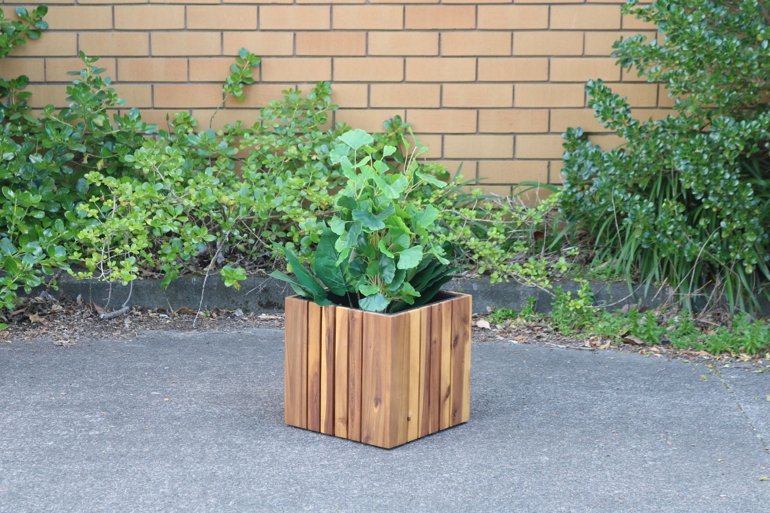 BISTRO Outdoor Square Wooden Pot/Planter (34x34x32)
