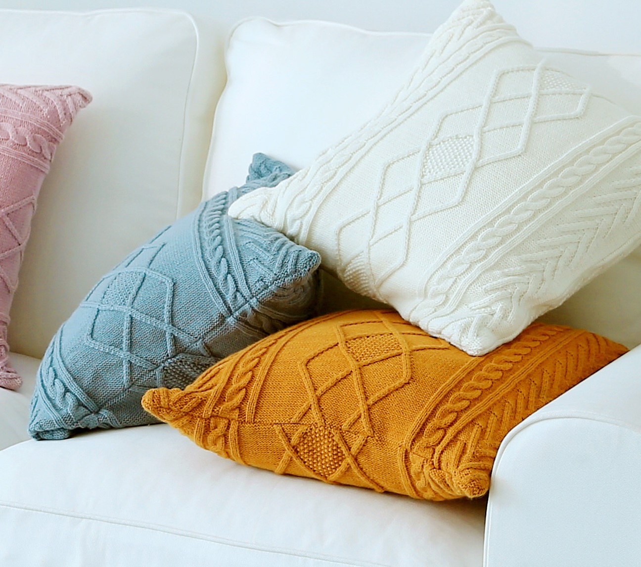 DIAMOND Pattern HandKnitted Pillow Cushion with Inner (45cmx45cm)
