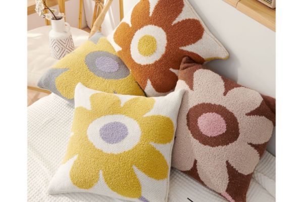 Picture of DAISY Floral Style Square Jacquard Cushion with Inner (45cmx45cm)