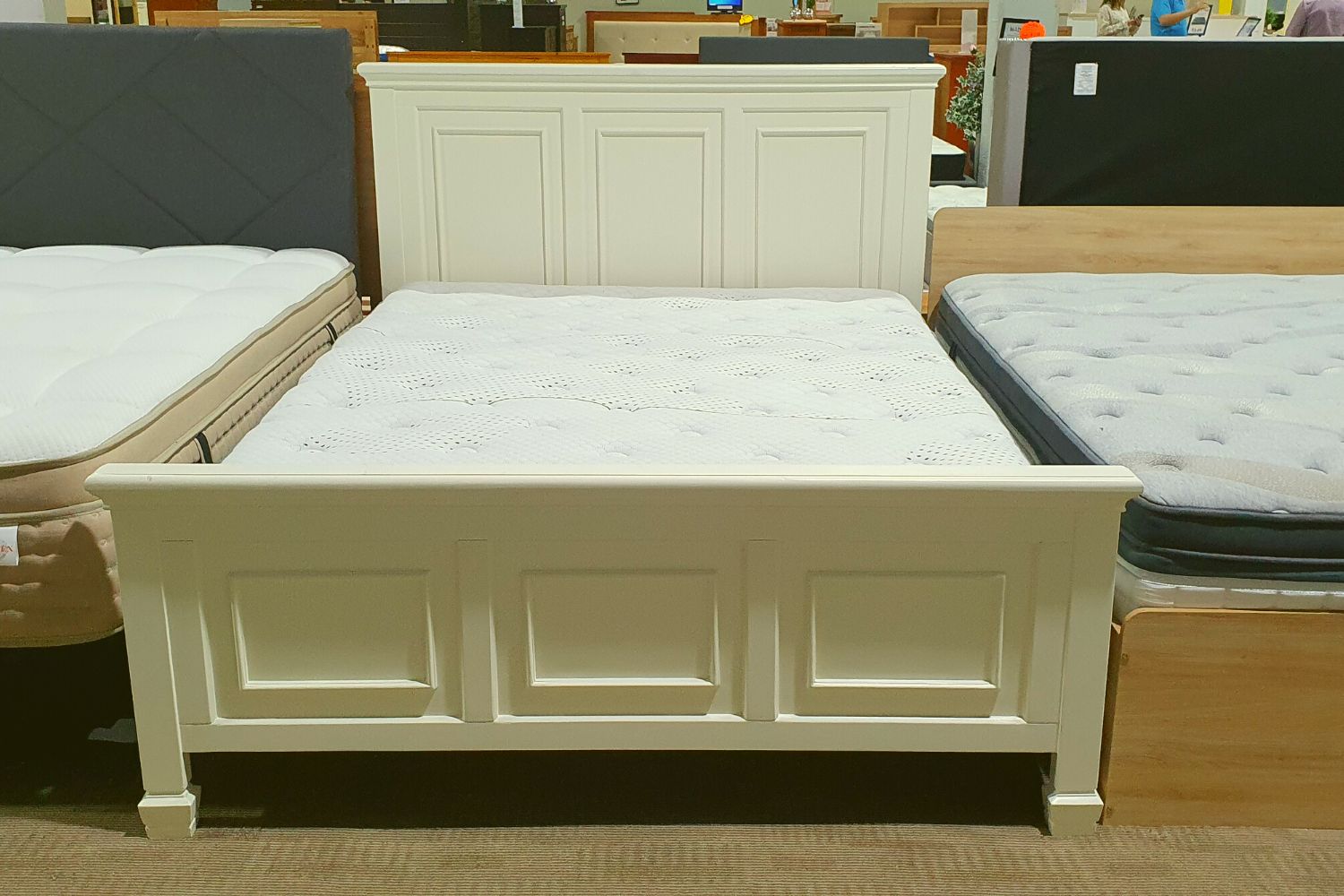 ELIZABETH Bed Frame in Queen Size