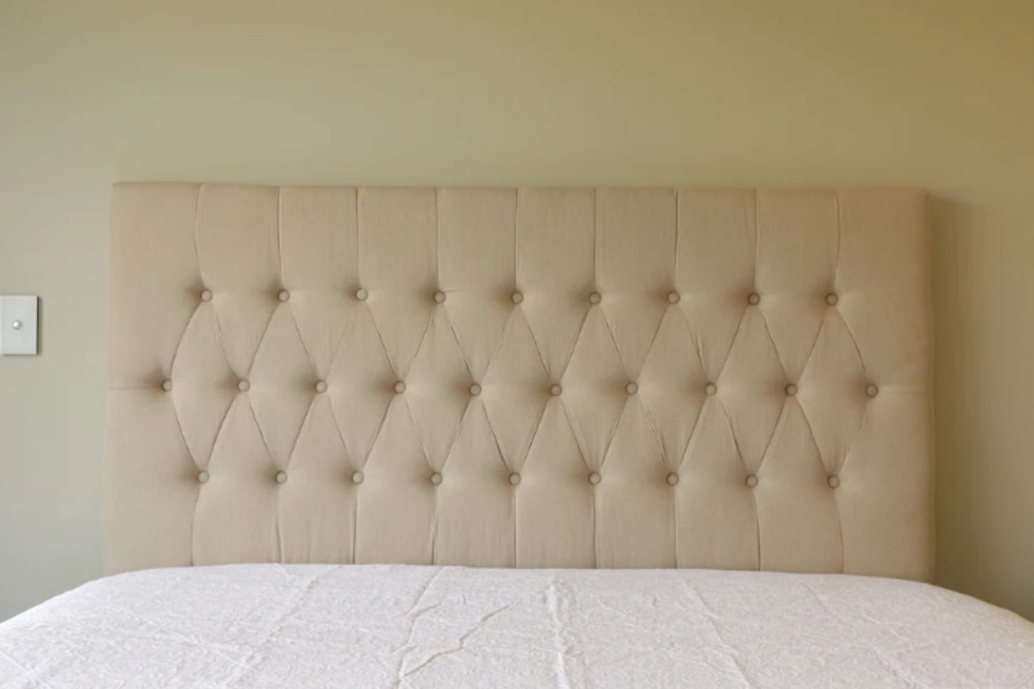 BERGAMO ButtonTufted Queen Headboard (White)