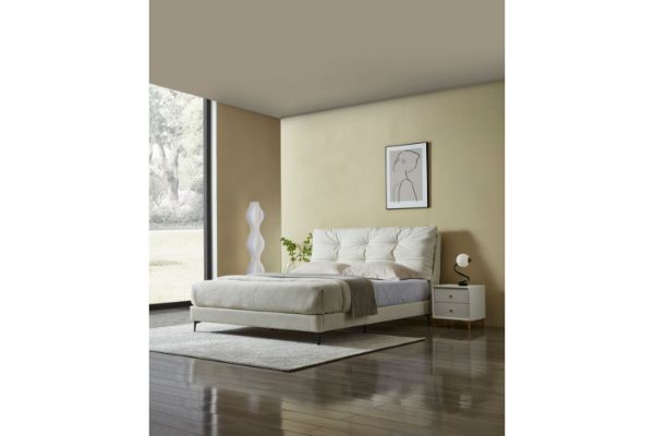 Picture of [FLOOR MODEL CLEARANCE]  BROOKSIDE Bed Frame (White) - Queen