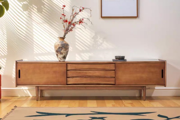 Picture of [FLOOR MODEL CLEARANCE]  HUBERT 210 Boxwood TV Unit